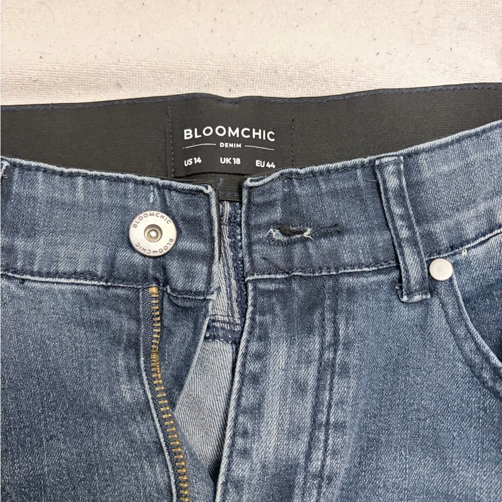 BloomChic High Rise Dark Blue Jeans